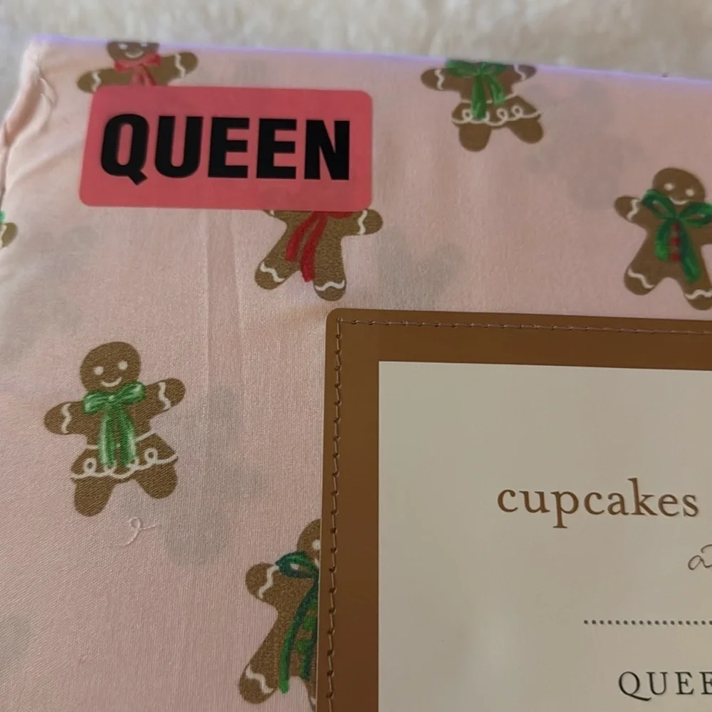 CUPCAKES & CASHMERE Gingerbread Treat Sheet Set in Pink